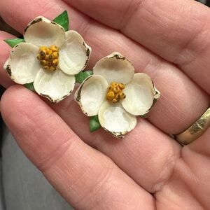 Vintage Flower Earrings (1940s)